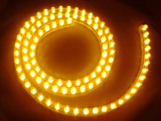 LED diodový pásek - PVC, délka 72cm, žluté světlo (LED diodový ohebný PVC pásek, 12V 72cm LED,žluté světlo, 1ks)