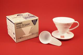 Hario Dripper V60-02W plastový - bílý na 4 šálky (Plastový dripper Hario VD-02W)