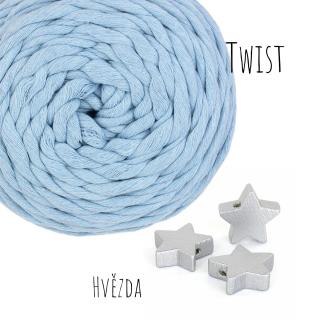 Sada na výrobu 3 drhaných stromečků - z příze Twist 03 Světle modrá + hvězdy stříbrné