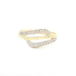 BB Goldinvestic Zlatý prsten se třemi zirkony a zdobením dvě barvy zlata 1,10g N5998-585/1000