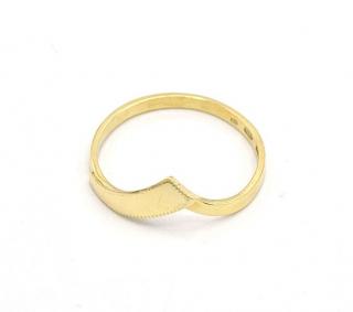 BB Goldinvestic  Zlatý prsten špička celozlatý 1,45g N4655-585/1000