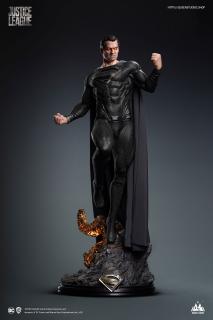 DC Comics - soška - Superman Black Suit Version Special Edition