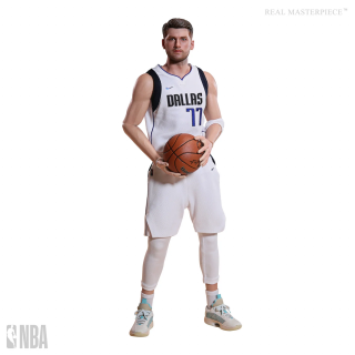 NBA Collection Real Masterpiece - akční figurka - Luka Dončić