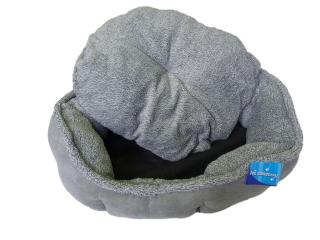 Šedý pelíšek pro psa - 57x52x14 cm (Oválný šedý pelíšek z mikrovlákna a umělé kožešiny. Pejska potěší pohodlností, vás snadnou údržbou.)