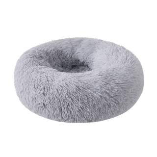 Světle šedý fluffy pelíšek - 60x60x24 cm (Oválný pelíšek z příjemného hřejivého plyše, který je hebký na dotek. Pelíšek je ve světle šedé barvě.)
