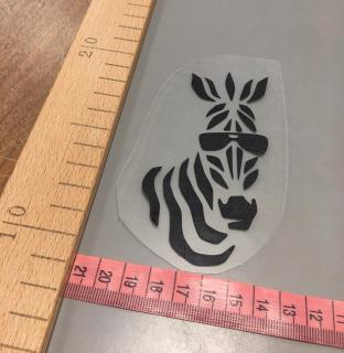 ZEBRA S BRÝLEMI