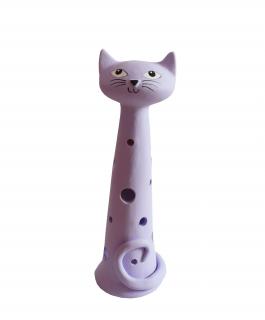 Kočka fialová svícen na čajovou svíčku 25cm (Keramická kočka světle sytě fialové barvy s průřezy - vytváří se světlem krásný efekt. Vyrobeno v ČR, ruční práce. )