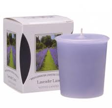 Votivní vonná svíčka Lavender (Vonná svíčka o hmotnosti 56g s vůní levandule. Doba hoření 15hod.)