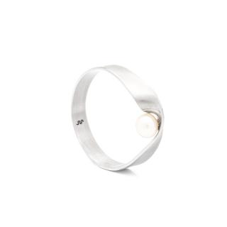 Ocelový zásnubní prsten Perla od Kláry Šípkové 45