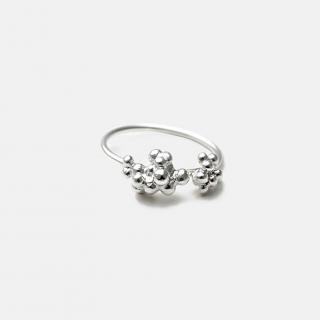 Stříbrný prsten hrozínkový/granulky od Evy Růžičkové 49