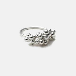 Stříbrný prsten hrozínkový/granulky velký od Evy Růžičkové 57