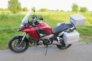 HONDA VFR 1200 X Crosstourer DCT (Pronájem den 9-19 hod.)