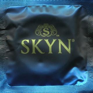 SKYN Extra Lubricated 20ks+ dárek MAXY 1ks 9196