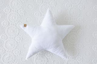 Dekorační polštářek hvězda bílý velvet