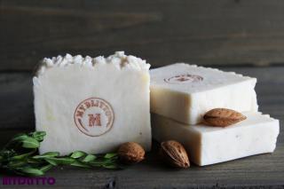 Grekio - přírodní mandlové mýdlo 100 g (Dokonalé mandlové mýdlo pro citlivou pokožku vyrobené v rodinné mydlárně Mydlitto ® pro krásnou a zdravou pokožku)