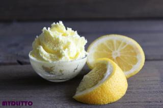 Pěnový žloutkový šampon s kapkou citronu (100 ml)