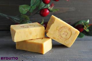Šípkové mýdlo 100 g (Šípek regeneruje, vyhlazuje, omlazuje, čistí a zjemňuje plet, mýdlo je vyrobené v rodinné mydlárně Mydlitto ® pro krásnou a zdravou pokožku.)