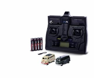 Carson RC sada VW T1 Policejní vůz a Maltézská sanitka 1:87 (&lt;P&gt;RC sada VW T1 Policejní vůz a Maltézská sanitka RTR&amp;nbsp;pro železniční kolejiště, plně proporcionální s LED osvětlením a realistickými zvuky&amp;nbsp;v měřítku 1:87.&lt;/P&gt;)