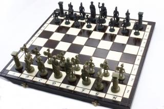 Antické dřevěné šachy 55x55cm