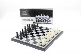 Šachy 20x20cm plastové magnetické cestovní