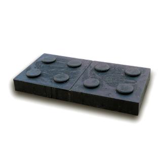 Černá plastová podkládací kostka  2 x 4 čepy  FLOMA RePVC - 47,6 x 23,8 x 5,3 cm