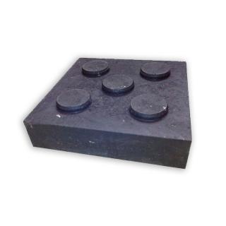 Černá plastová podkládací kostka  5 čepů  FLOMA RePVC - 23,8 x 23,8 x 5,3 cm
