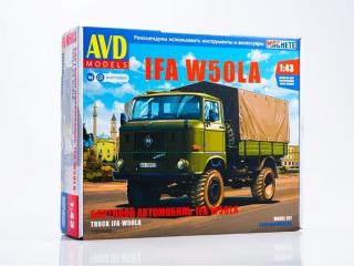 FOX18 Škoda 1203 Camping 1:43 - zavřená varianta