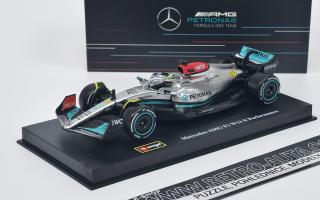 Mercedes AMG W13E Performance F1 #44 L.Hamilton 2022 - Bburago 1:43 (s figurkou jezdce)