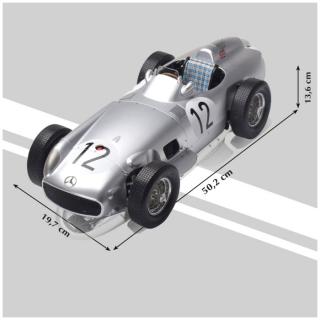 Mercedes-Benz W 196 R #12 Stirling Moss - STAVEBNICE - IXO 1:8 (STAVEBNICE MĚŘÍTKO 1:8 !!! Naskladňujeme další kusy - odesíláme duben 2025!)
