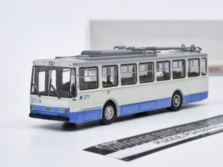 Premium ClassiXXs Škoda 14TR Trolejbus 1:43