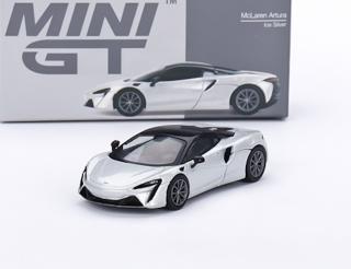 WhiteBox Lada 1500 Zelená 1:24