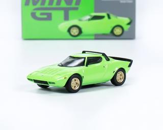 WhiteBox Lada 1500 Zelená 1:24