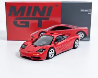 WhiteBox Lada 1500 Zelená 1:24