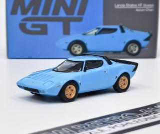 WhiteBox Lada 1500 Zelená 1:24