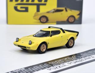 WhiteBox Lada 1500 Zelená 1:24