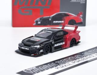WhiteBox Lada 1500 Zelená 1:24