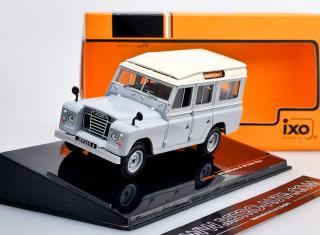 WhiteBox Lada 1500 Zelená 1:24