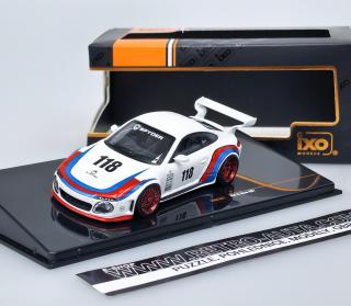 WhiteBox Lada 1500 Zelená 1:24