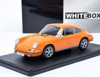 WhiteBox Lada 1500 Zelená 1:24