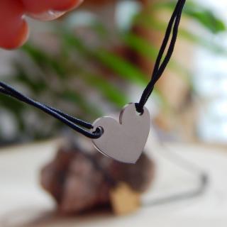 Provázkový náramek ocelové srdce S15208 Barva šňůrky: Černá