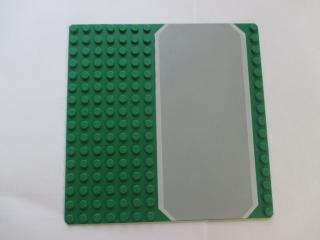 Lego Deska baseplate 16 × 16 příjezdová cesta zelená