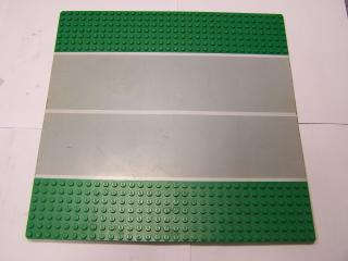 Lego Deska baseplate silnice 32 × 32 7 nopů rovná s ranvejí prostou zelená