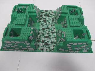 Lego Deska baseplate tvarovaná 32 × 48 × 6 s 4 rohovýma dírama a kamenama zelená,