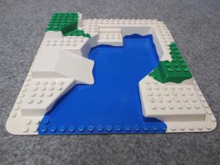 Lego deska duplo baseplate zvýšená 24 × 24 přímá rampa s modrým azeleným vzorem,lego duplo,lego rampa,levné lego,