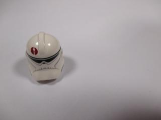 Lego Helma Star Wars clone trooper s červeným vzorem bílá