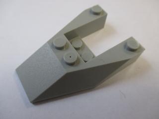 Lego Klín 6 × 4 výřez bez nopových zářezů světle šedá