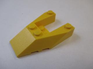 Lego Klín 6 × 4 výřez s nopovými zářezy žlutá