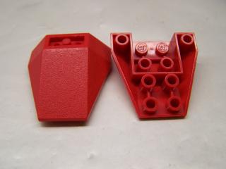 Lego Klín otočený 4 × 4 trojitý červená