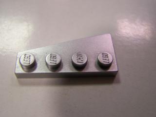 Lego Klín, placaté 4 × 2 kovově stříbrná, pravý