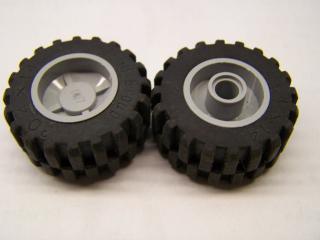 Lego Kolo 18mm × 14 mm černá terenní pneumatika 30,4 × 14 světle modrošedá